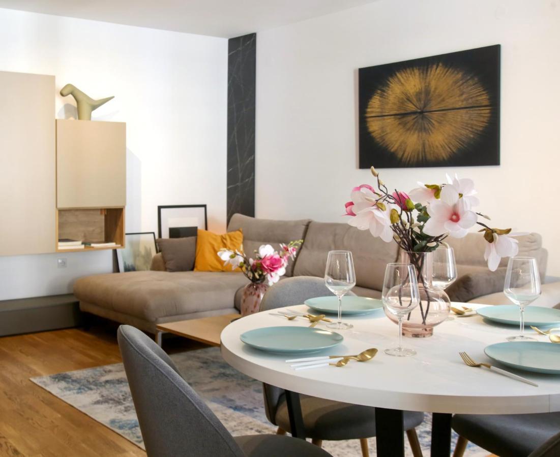 Supernova Deluxe Residence Újvidék Kültér fotó