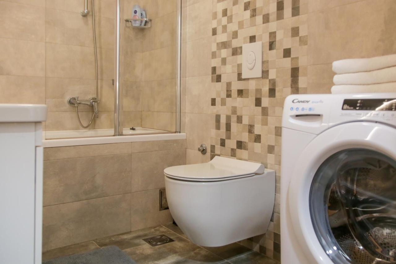 Supernova Deluxe Residence Újvidék Kültér fotó