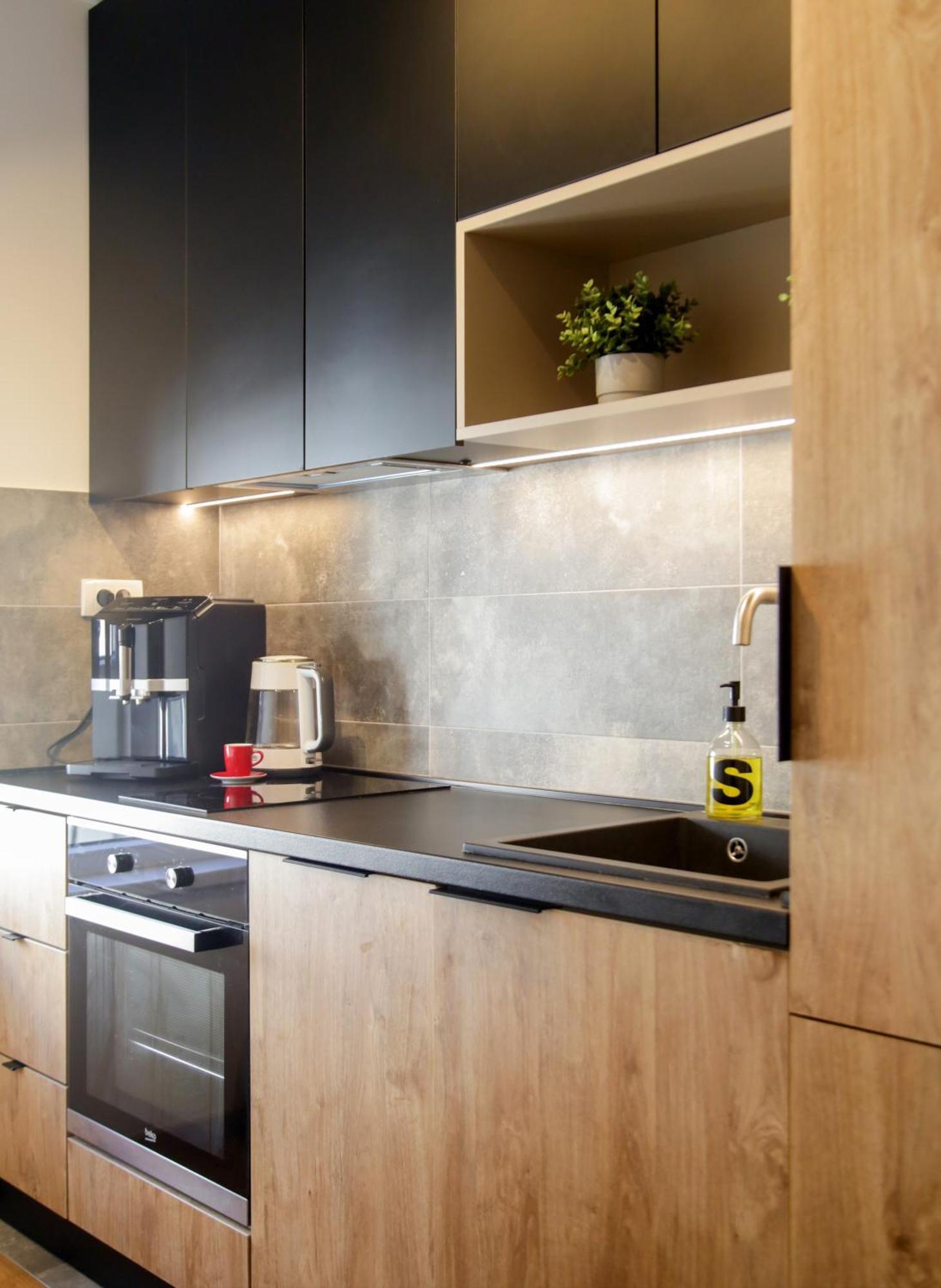 Supernova Deluxe Residence Újvidék Szoba fotó